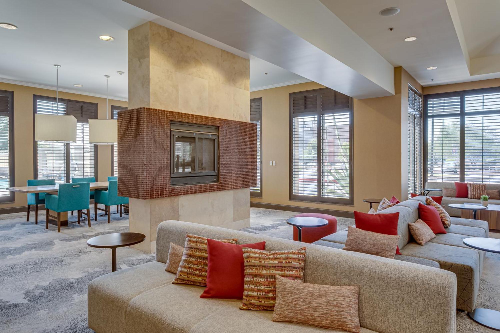 Hilton Garden Inn Phoenix Airport North Ngoại thất bức ảnh